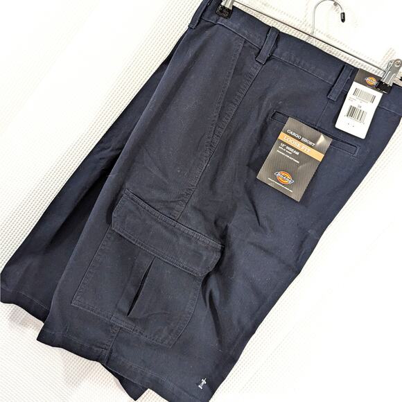 Dickies Other - NWT! DICKIES! NAVY BLUE CARGO SHORTS, LOOSE FIT, CLASSIC WORK SHORTS! SZ 34